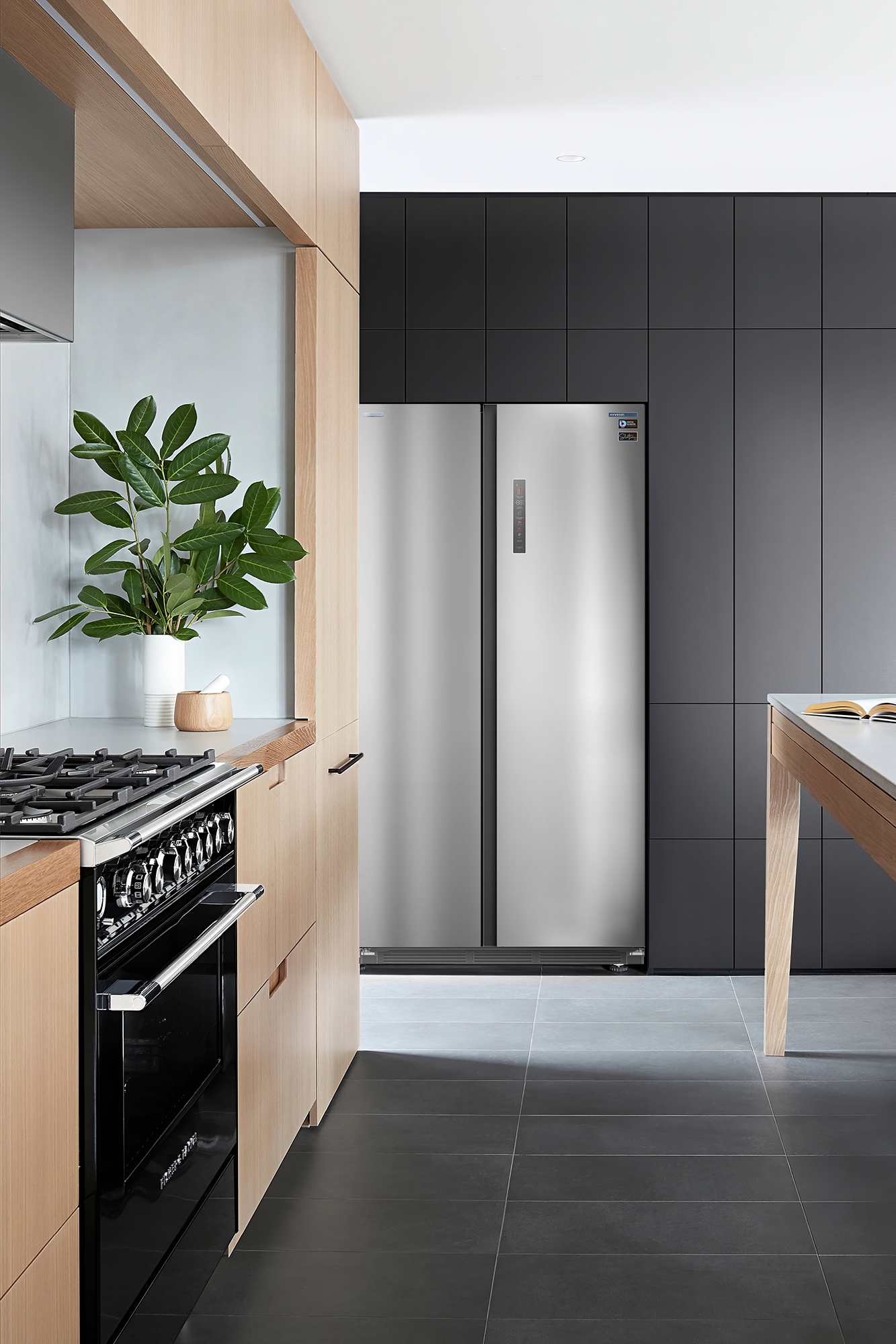 SBS-535A93XEB semi-integrado en la cocina